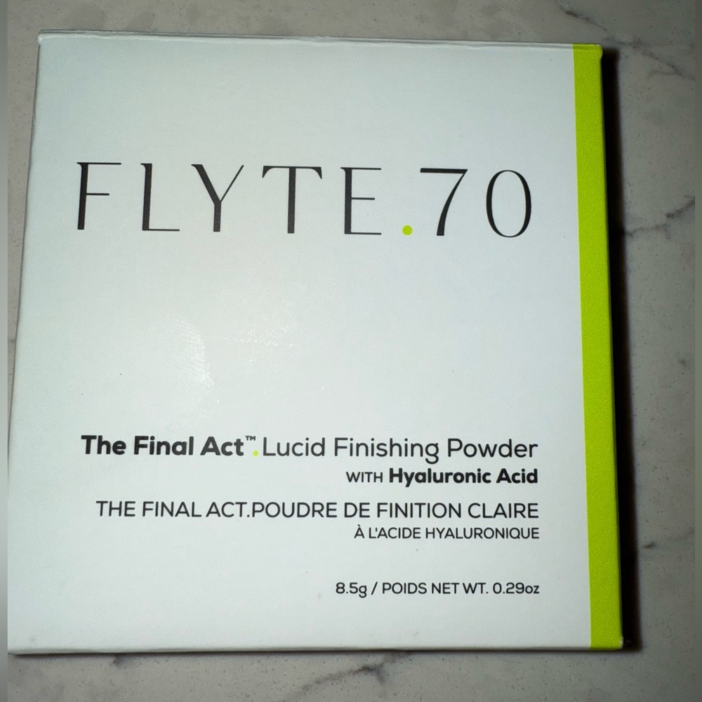 Flyte.70's The Final Act Lucid Finishing Powder for Aging Skin